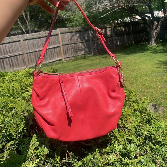 Coach Handbags - Coach Pink Leather Shoulder bag 🩷